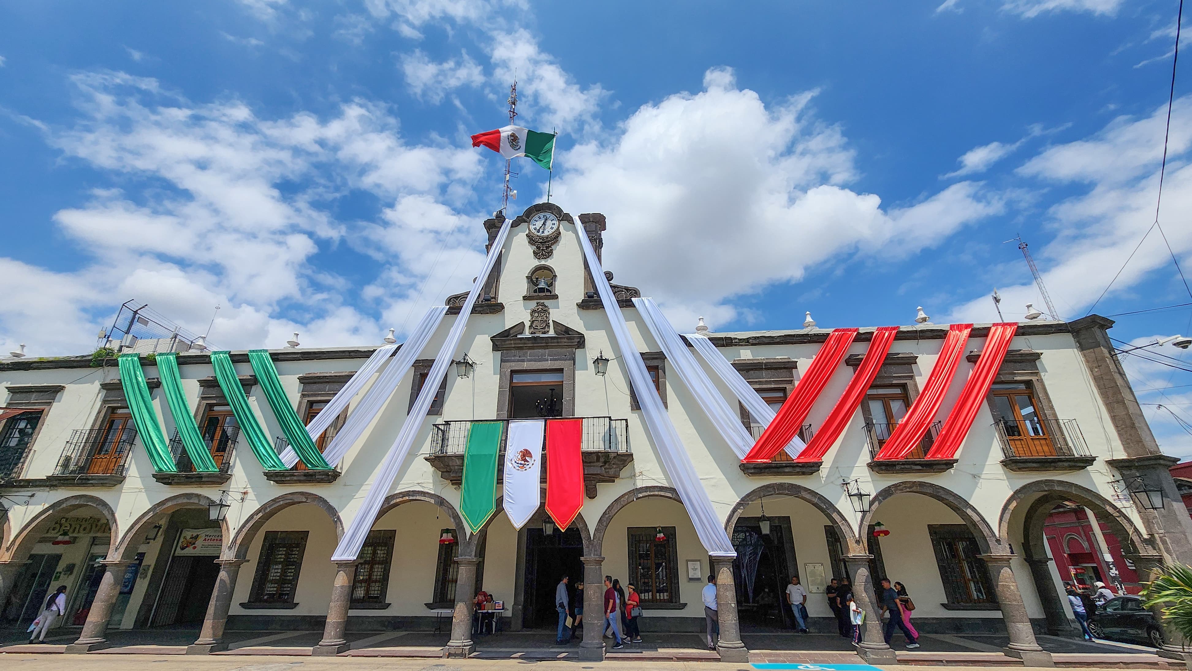 TLAQUEPAQUE LISTO PARA VIVIR LAS FIESTAS PATRIAS CON EL GRITO DE INDEPENDENCIA